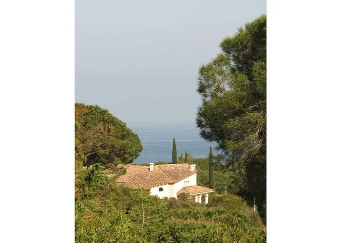 In Sainte Maxime With Swimming Pool *