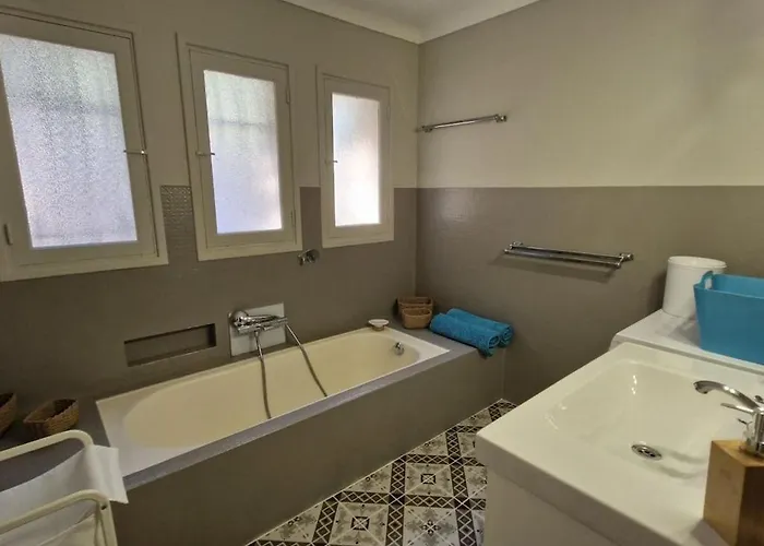 In Sainte Maxime With Swimming Pool Villa *